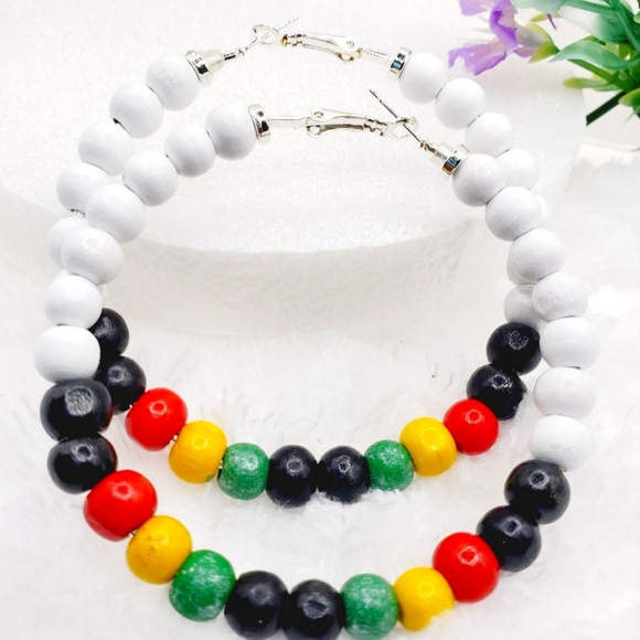 Rasta hoop earrings, African earrings with wooden beads, large hoop earrings 2.8 - Picture 5 of 8